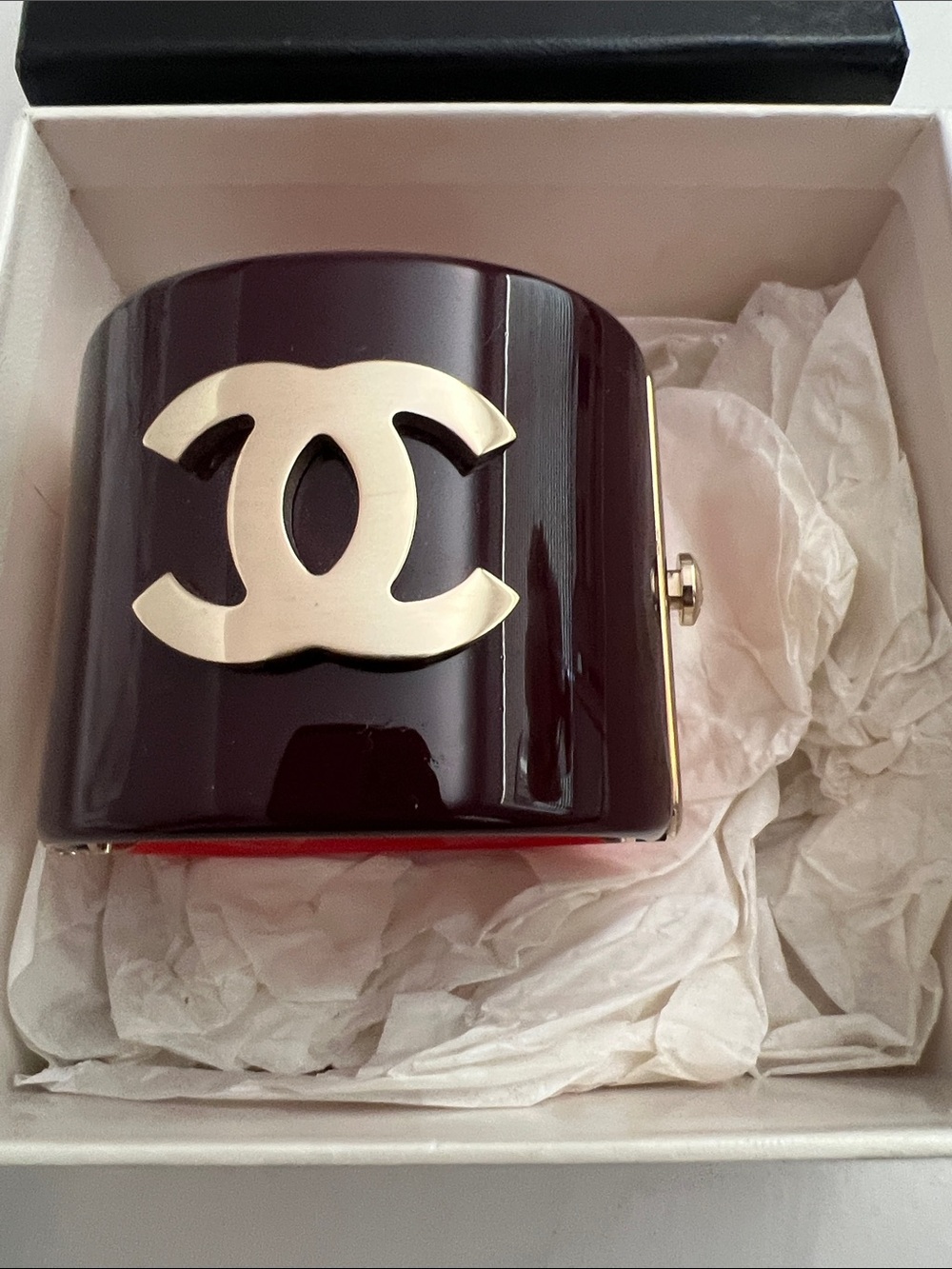 CHANEL Deep Burgundy Resin Cuff with Gold CC Emblem - Picture 5 of 11